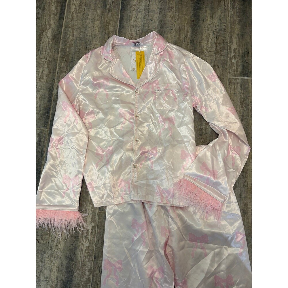 Lola + The Boys Women’s Bow Pajamas with Feathers Size Large